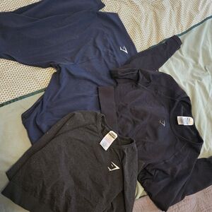 GYMSHARK bundle 2 tops one legging all M